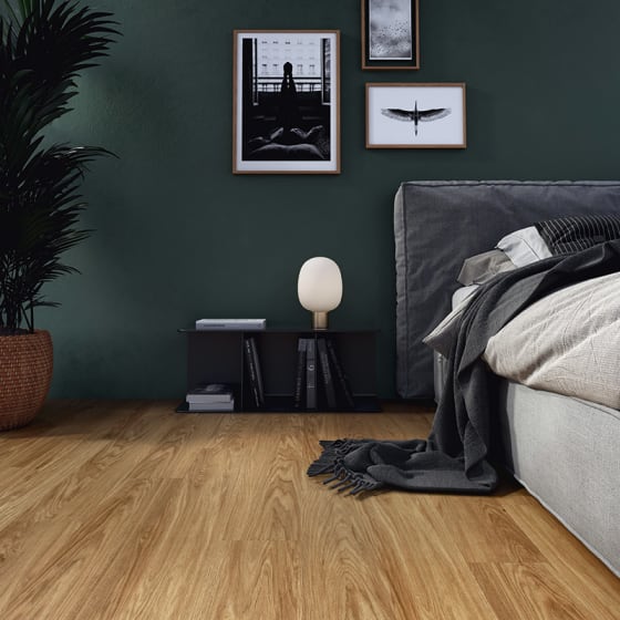 Click LVT bedroom flooring in Linden Oak