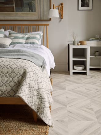 dc503 small gable parquet in wharncliffe oak on bedroom floor