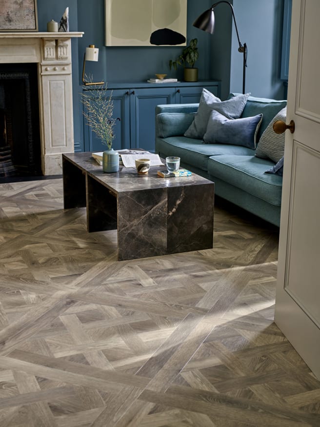 Friston Oak, AR0W8750 in a Versailles Parquet laying pattern.