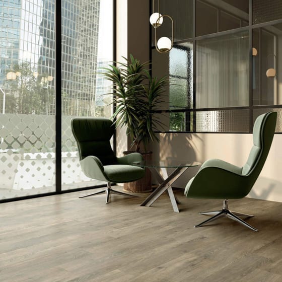 Amtico Signature Hamsterley Oak in Random Plank pattern