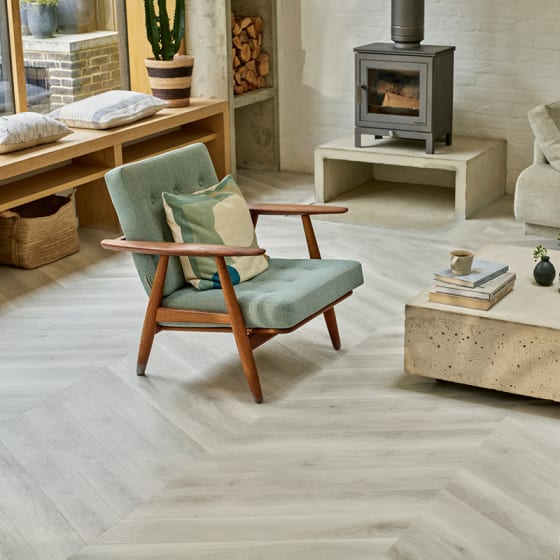 Living room floor features Chiltern Oak in Halcyon Pleat laying pattern