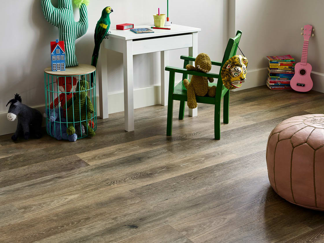Amtico Spacia in Hampton Oak in Stripwood Laying Pattern SS5W3031